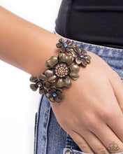 Load image into Gallery viewer, Bursting Bouquet - Brass